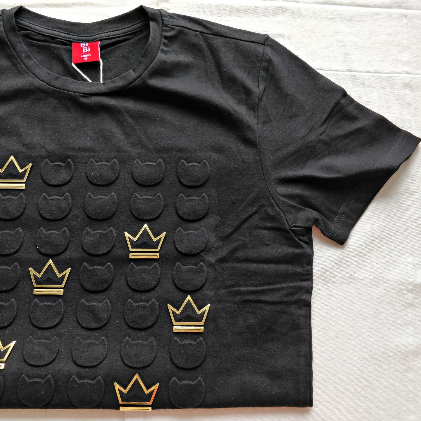 Bibisama Tee | Cat Crown