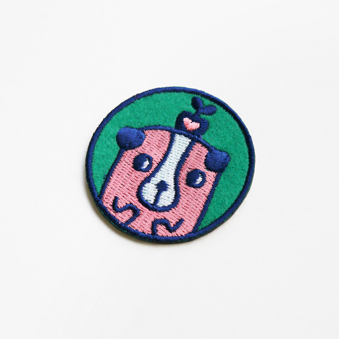 Minifanfan | Flower Pug Patch Pin
