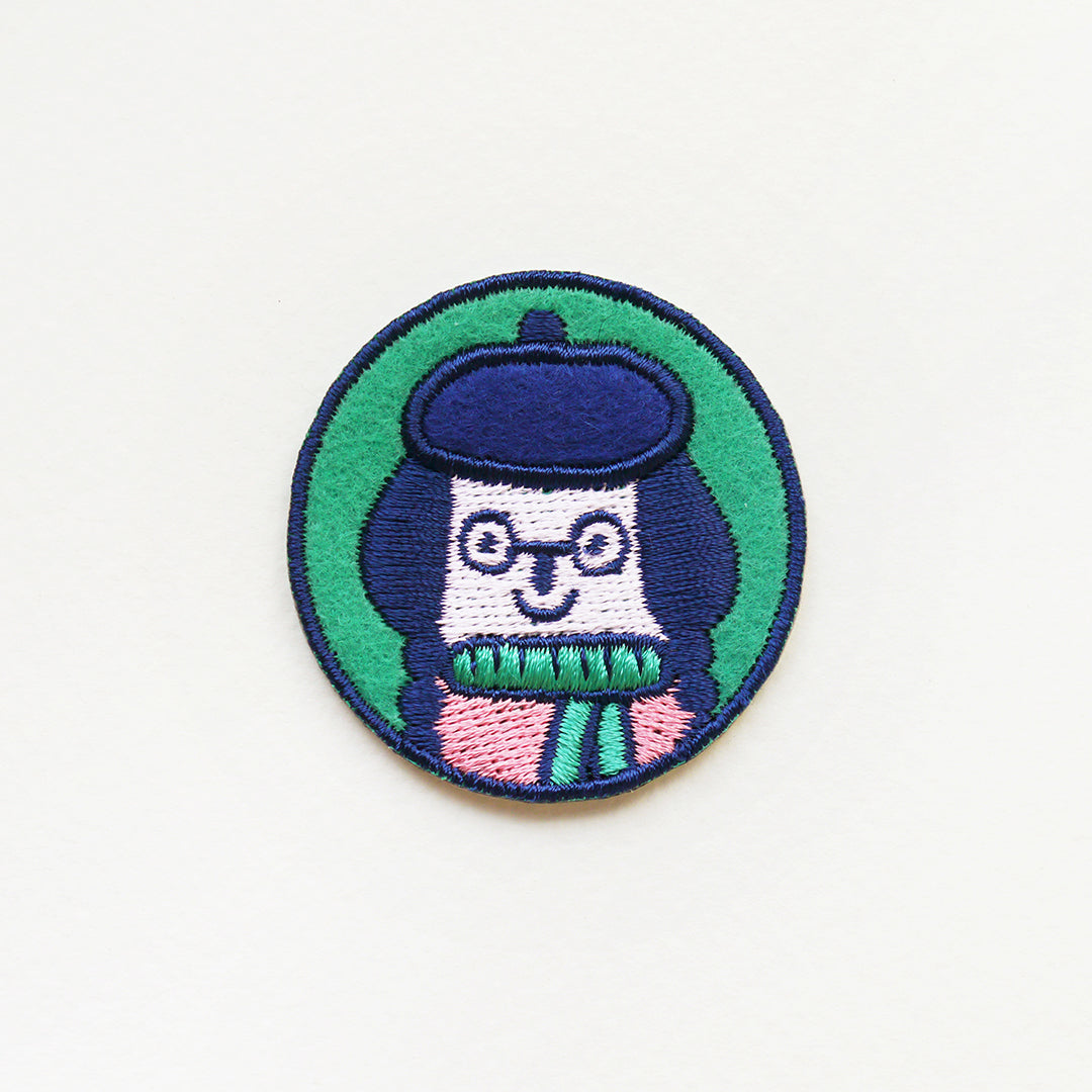 Minifanfan | Little Girl Patch Pin