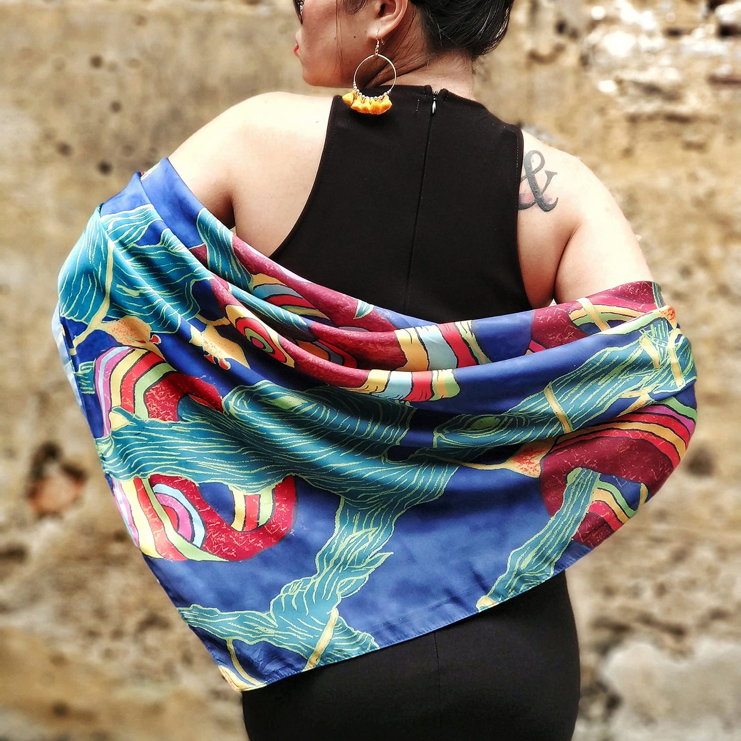 SIGNUM KUONA Silk Square Scarf
