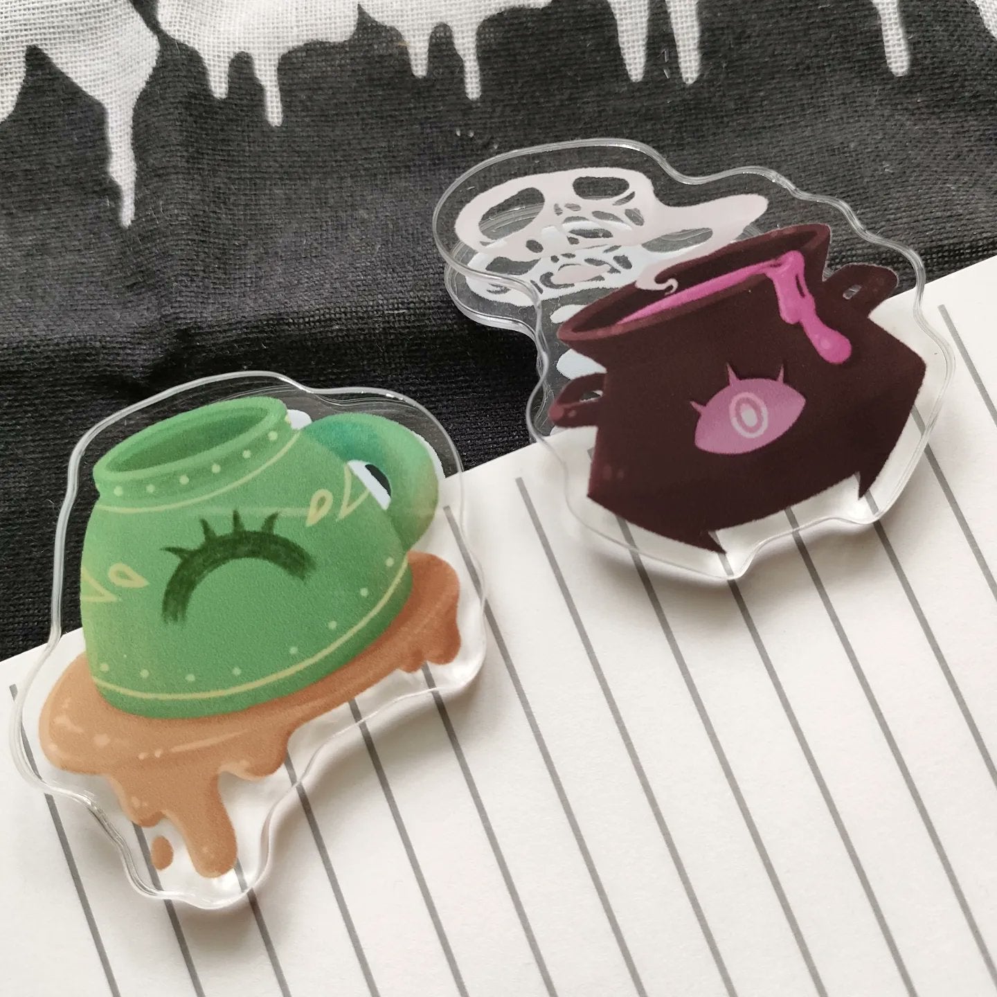 Weiliwonka Acrylic Clips - Cauldron