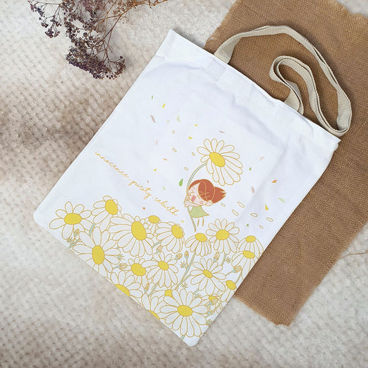 Fly in Daisy Field Tote Bag