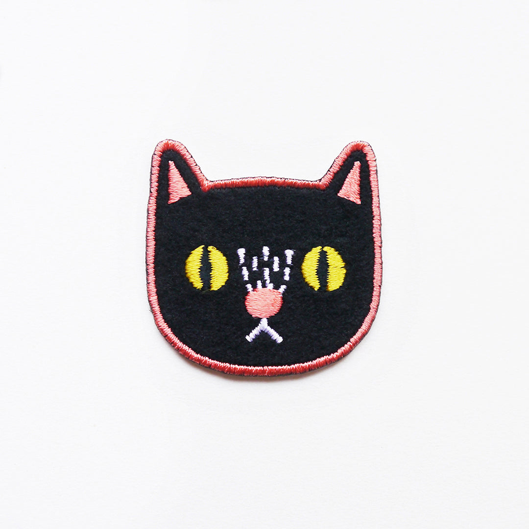 Minifanfan | Black Cat Patch Pin