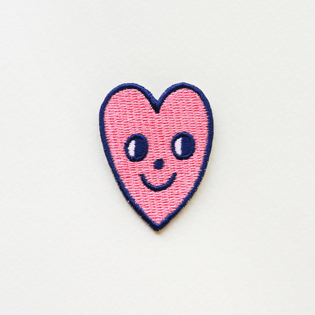 Minifanfan | Love Love Love Patch Pin